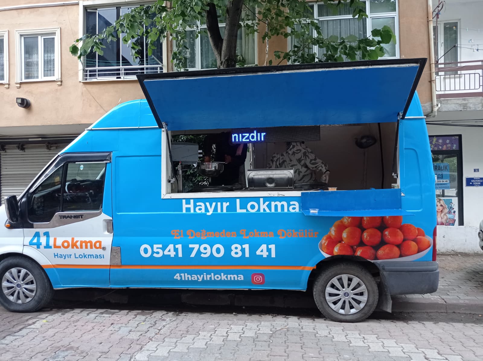 41 Lokma mobil hayır lokması aracı